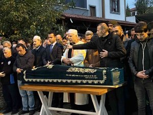 Mantardan Zehirlenen Çift Birkaç Saat Arayla Hayatını Kaybetti