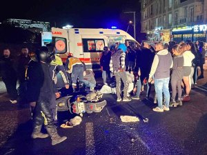 Kaldırımdan Kontrolsüz İnen Sürat Motosikleti Kazaya Sebep Oldu: 1’i Ağır 2 Yaralı