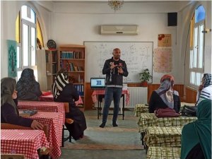 Narkotik Polisleri Kur’an Kursunda Uyuşturucu Bağımlılığını Anlattı