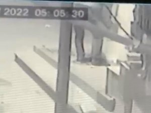 Her Gün Binlerce Kişinin Su İçtiği Tarihi Çeşmenin Musluklarını Çaldılar