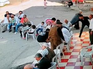 Sandalyede Oturan Adamı Vurdu