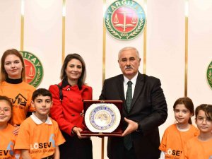 Yargıtay Başkanı Akarca Lösev İle Lösemi Tedavisi Tamamlanmış Çocukları Kabul Etti