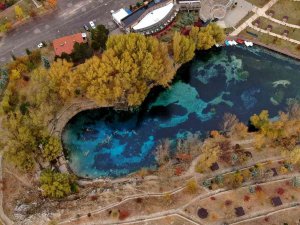 ’Bozkırın Nazar Boncuğu’ Sonbaharda Göz Kamaştırıyor