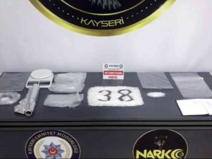 Uyuşturucu Madde İç Çamaşırından Çıktı