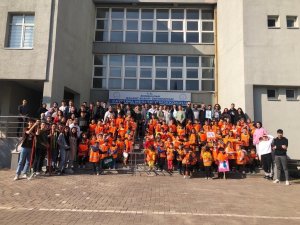 Minik Eller Fidanları Toprakla Buluşturdu