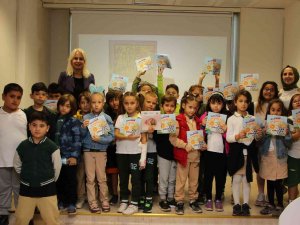 Hacıkura Kütüphanesi’nden Dünya Çocuk Kitapları Haftası Etkinliği