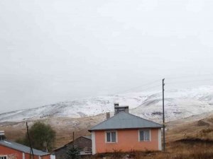 Sivas’a Mevsimin İlk Karı Düştü