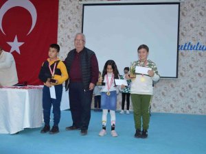Gömeç Atatürk Kayalıkları Satranç Turnuvası Yapıldı