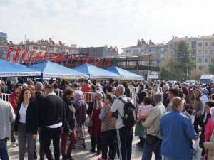 Aydın Büyükşehir Belediyesi, 100 Bin Sebze Fidesi Dağıttı