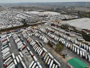 Kapıkule’de Tır Sürücüleri: “Türkiye’nin İhracatı Baltalanıyor”