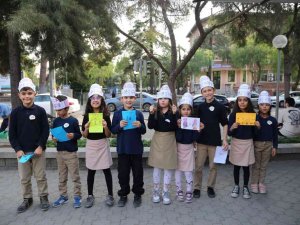 Minik Eller, Lösemili Çocuklar İçin Broşür Hazırladı