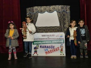 Van Büyükşehir Belediyesi Çocukları Hacivat Ve Karagöz’le Buluşturuyor