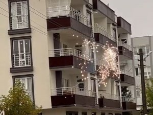 Kıvılcım Atan Elektrik Telleri Korkuttu