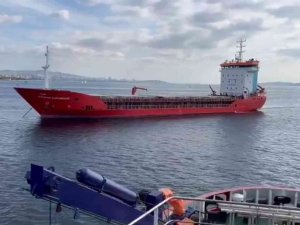 Haydarpaşa Açıklarında Makine Arızası Yapan Kuru Yük Gemisi Ahırkapı’ya Çekildi