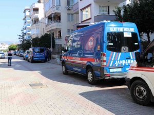 Yeni Doğan Bebek 5. Kattan Aşağıya Atıldı