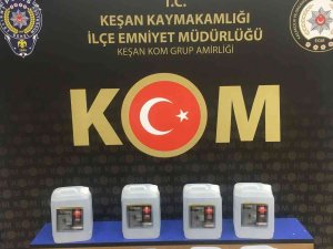 Arama Yapılan Otomobilde 40 Litre Etil Alkol Ele Geçirildi