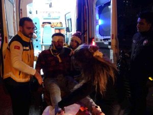Otomobil Polis Aracına Çarptı: 2’si Polis 4 Yaralı