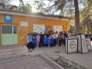 Üniversitelilerden "Benim Okulum Benim İ̇zim" Projesi
