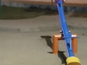 Bursa’da Alev Alan Piknik Tüpünü Kovalarla Su Dökerek Söndürdüler