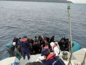 Aydın’da 38 Düzensiz Göçmen Kurtarıldı, 1 Göçmen Kaçakçısı Yakalandı