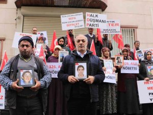 Erzincan’dan Giden İki Aile Diyarbakır Annelerinin Oturma Eylemine Katıldı