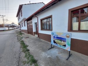 Kınık Köyünün Sokakları Göz Kamaştırıyor