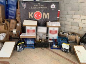 Ev Değil Sigara İmalathanesi Çıktı