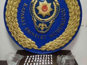 Filmleri Aratmayan Kovalamaca: Uygulama Noktasından Kaçan Araçtan Uyuşturucu Çıktı