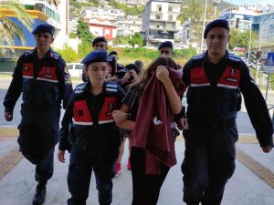 Yeni Doğan Bebeğin 5. Kattan Atılmasına İlişkin 3 Kişi Adliyeye Sevk Edildi