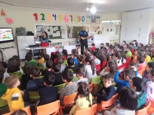 Polis Anaokulu Öğrencilerini Bilgilendirdi