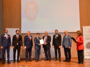 Bilecik İ̇l Sağlık Müdürlüğüne Ödül