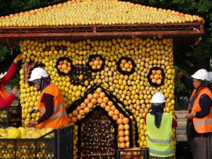 Mersin Uluslararası Narenciye Festivali’nde Son Hazırlıklar Yapılıyor