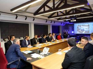 Büyükşehir’den Türkiye’de Bir İlk: Yüzme Havuzlarında Yerli Ve Milli Sistem