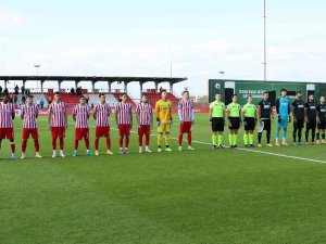 Ziraat Türkiye Kupası: Ümraniyespor: 4 - Efeler 09 Spor Futbol Kulübü: 0