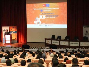 Üniversite Öğrencileri Kariyer Fuarında Sektör Temsilcileri İle Buluştu