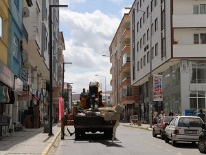Lise Caddesi, Yeni Aydınlatma Direkleriyle Hayranlık Uyandırıyor