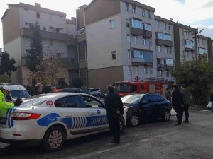Balkonda Başlayan Yangın Evin İçine Sıçradı