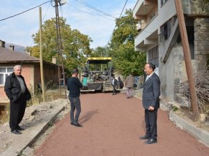 Şemdinli’de Yol Asfaltlama Çalışması