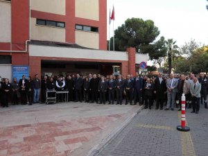 Efeler Belediyesi Atatürk’ü Andı