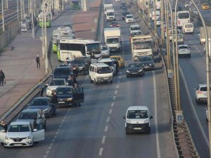 Araçlarını Durdurup Ata’ya Saygı Duruşunda Bulundular
