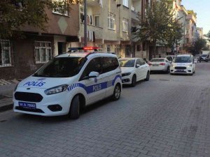 Sultangazi’de Tartıştığı Karısını Bacağından Bıçakladı