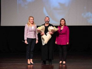 Merkezefendi’de ‘Beni Hatırlayınız’ Gösterisi Büyük Beğeni Topladı