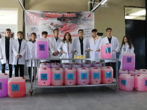 Gördesli Öğrenciler Temizli Ürünü Üretiyor