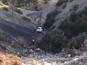 Otomobil Uçuruma Yuvarlandı: 2 Yaralı