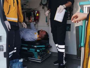 Önüne Çıkan Araca Çarpmamak İçin Motosikleti Devirdi
