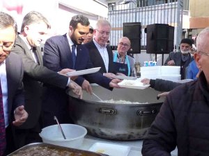 Selanikliler, Atatürk’ü Dede Pilavı’yla Andı