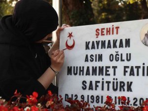 Şehit Safitürk’ün Mezarı Liseli Öğrenciler Tarafından Düzenlendi