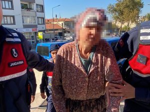 Babasını Darbederek Öldürdüğü İleri Sürülen Kadın Tutuklandı