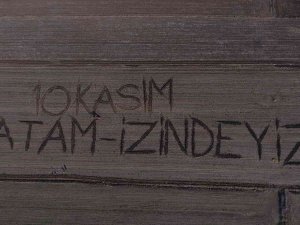 Trakya’da Tarlaya Yazılan “10 Kasım Atam İ̇zindeyiz” Yazısı Havadan Görüntülendi