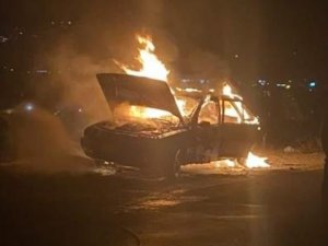 Elektrik Tesisatından Çıkan Yangın Otomobili Küle Çevirdi